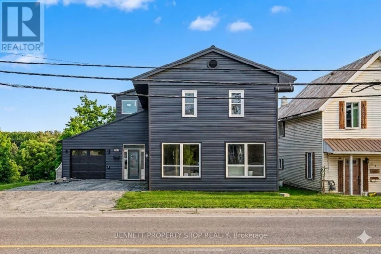 14 River Road, Arnprior, ON K7S 1R2
