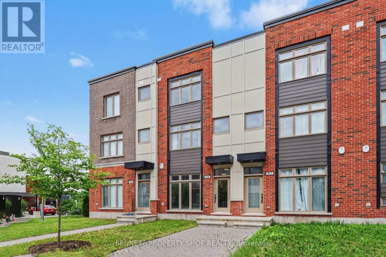 919 Moses Tennisco Street, Ottawa, Ontario K1K 5A8