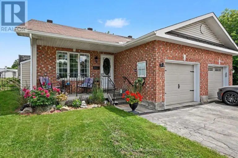 9 Huyck Drive, Arnprior, Ontario K7S 3W7