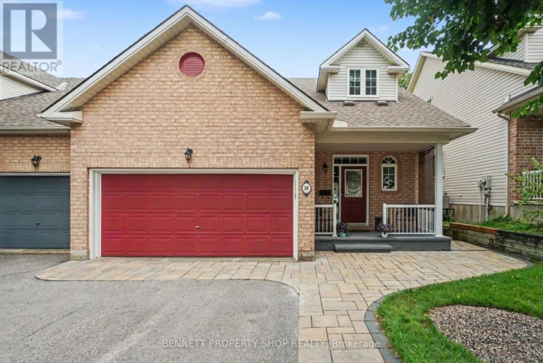 39 Foulis Crescent, Ottawa, Ontario K2L 4H2