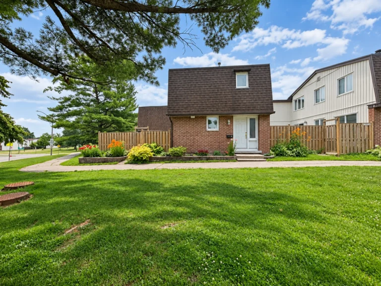 1 – 837 Eastvale Drive, Ottawa, Ontario K1J 7T5