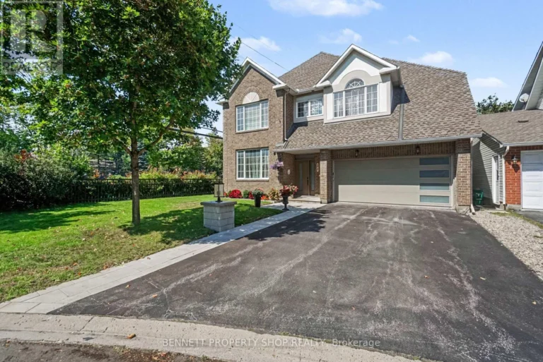21 Summerwind Crescent, Ottawa, Ontario K2G 6G6