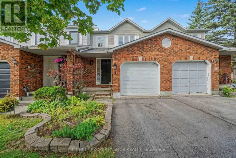 4 Winnegreen Court, Ottawa, Ontario K1G 5P3