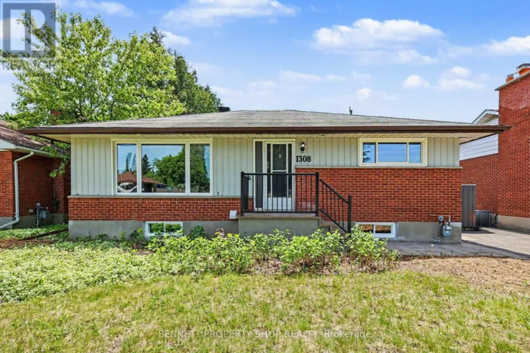 1308 Rustic Drive, Ottawa, Ontario K2C 2Y1