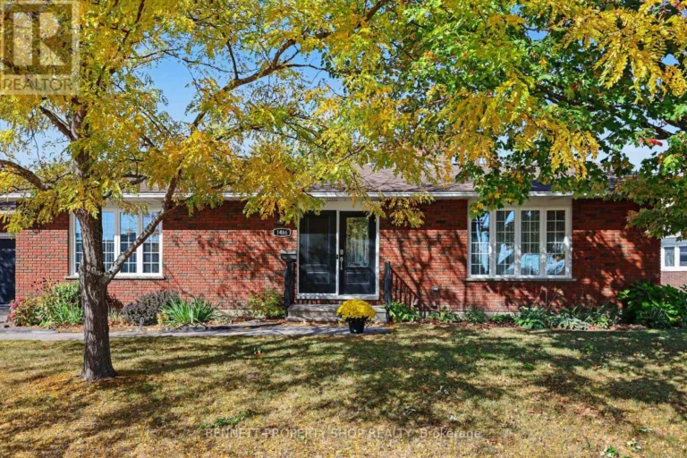 1486 Ridgebrook Drive, Ottawa, Ontario K1B 4H1