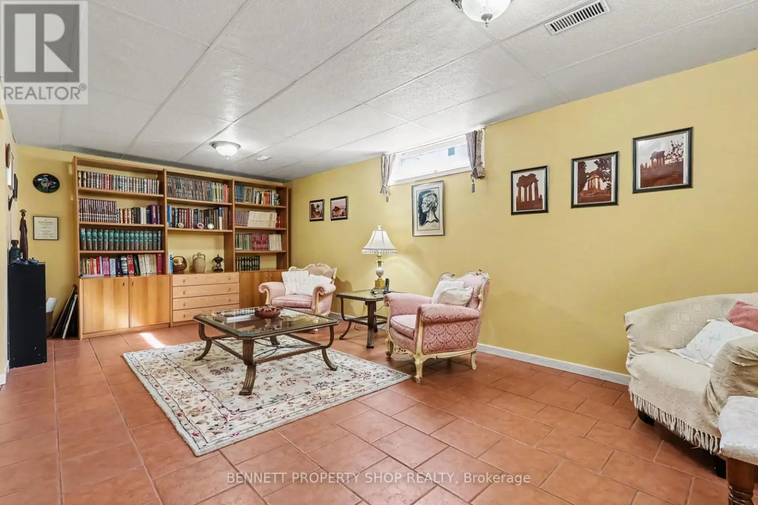 369 Stoneway Drive, Ottawa, Ontario K2G 6G8