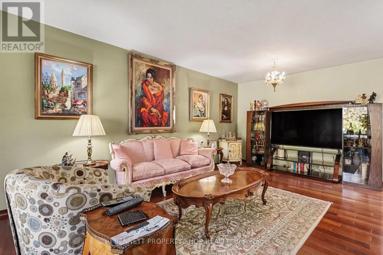 369 Stoneway Drive, Ottawa, Ontario K2G 6G8